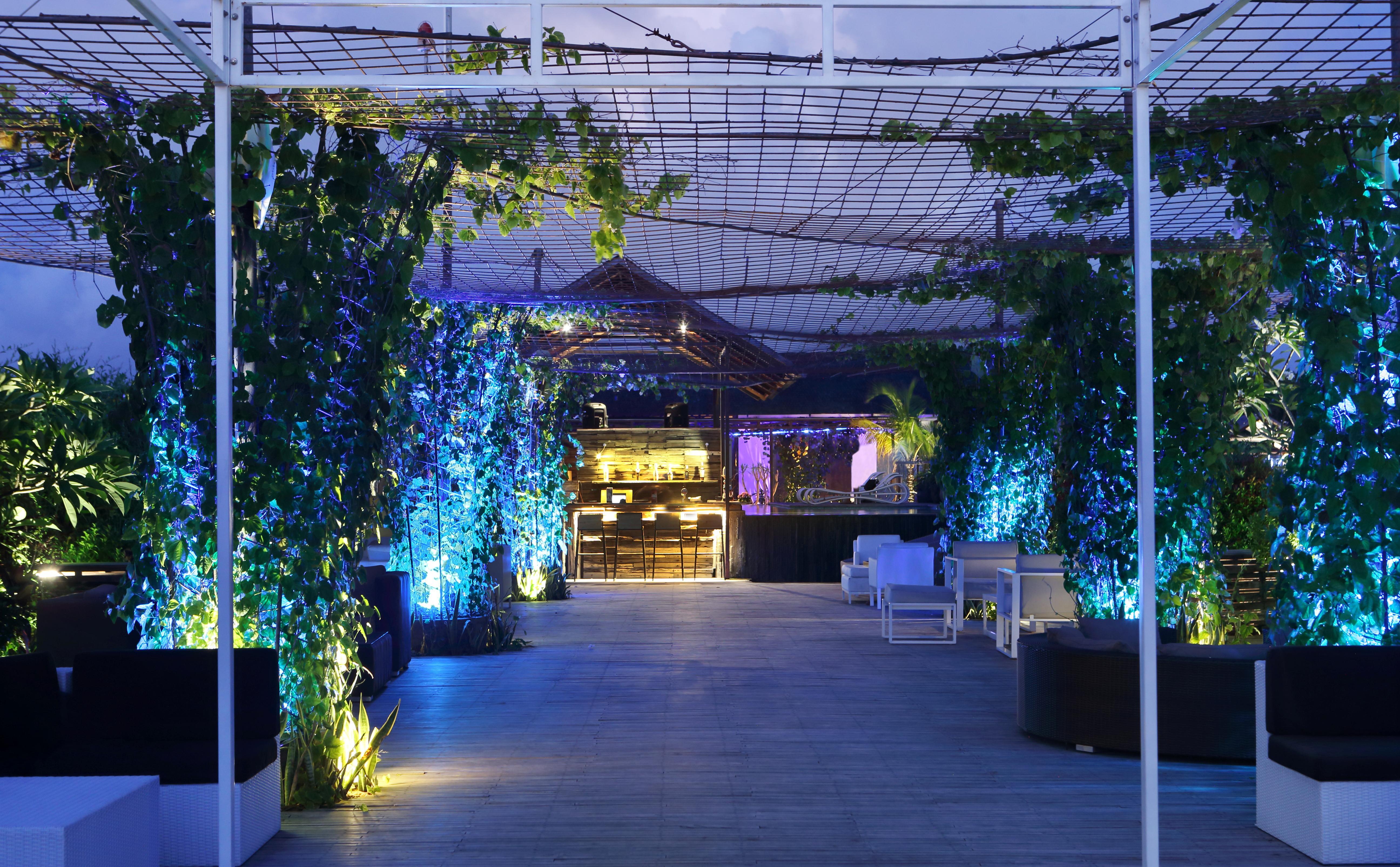 The Akmani Legian Hotel Exterior photo