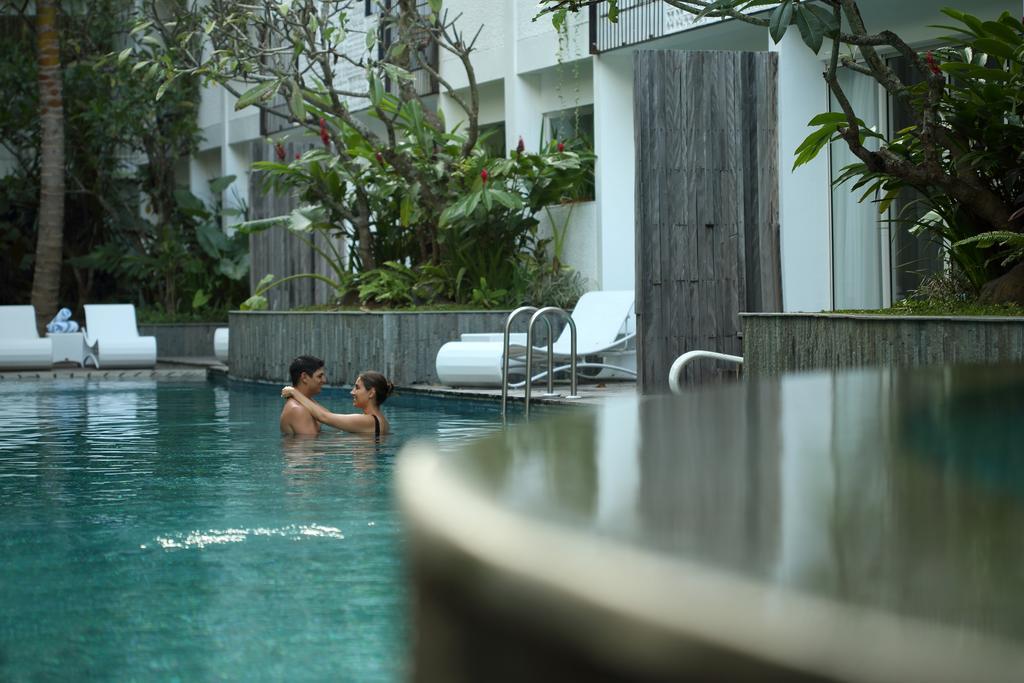 The Akmani Legian Hotel Exterior photo